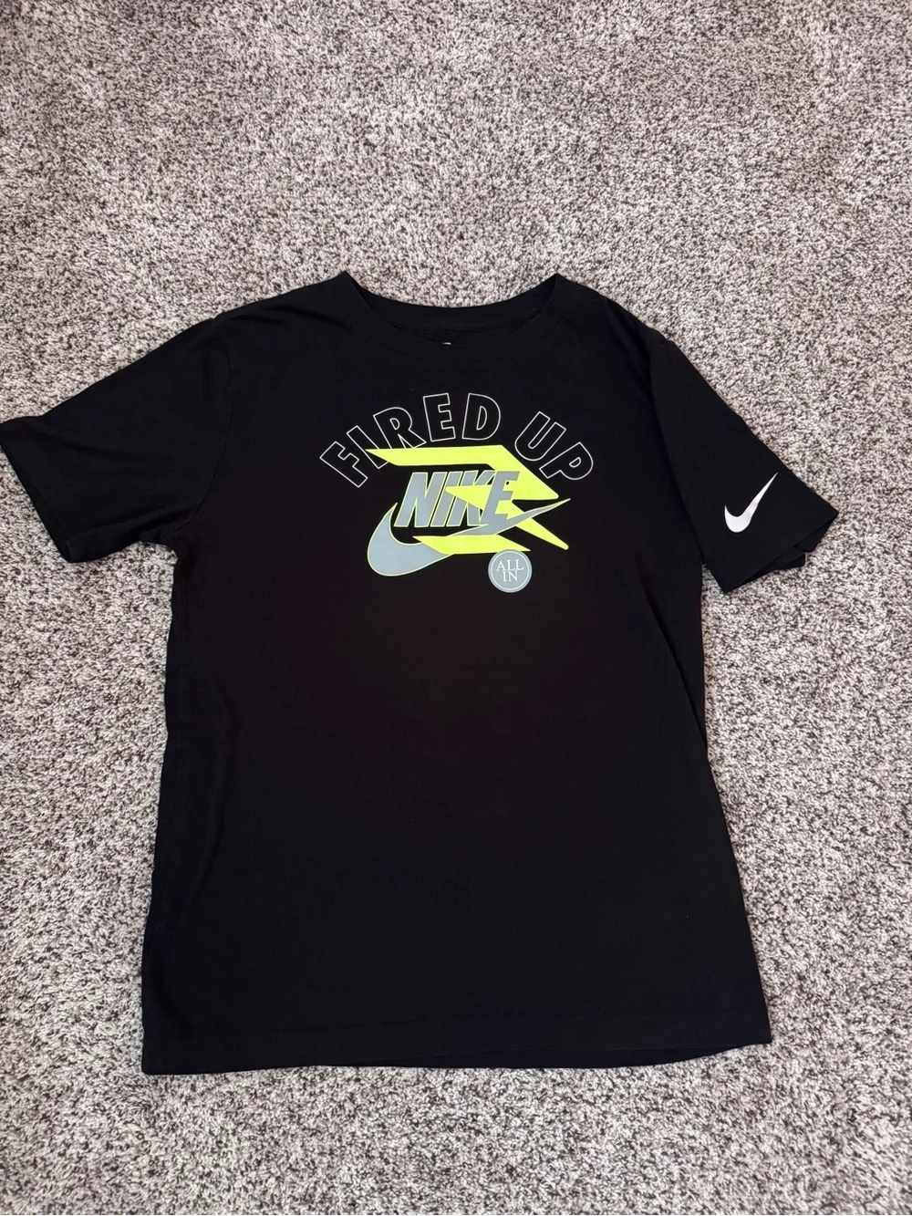 Nike Boys XL T-shirt lot